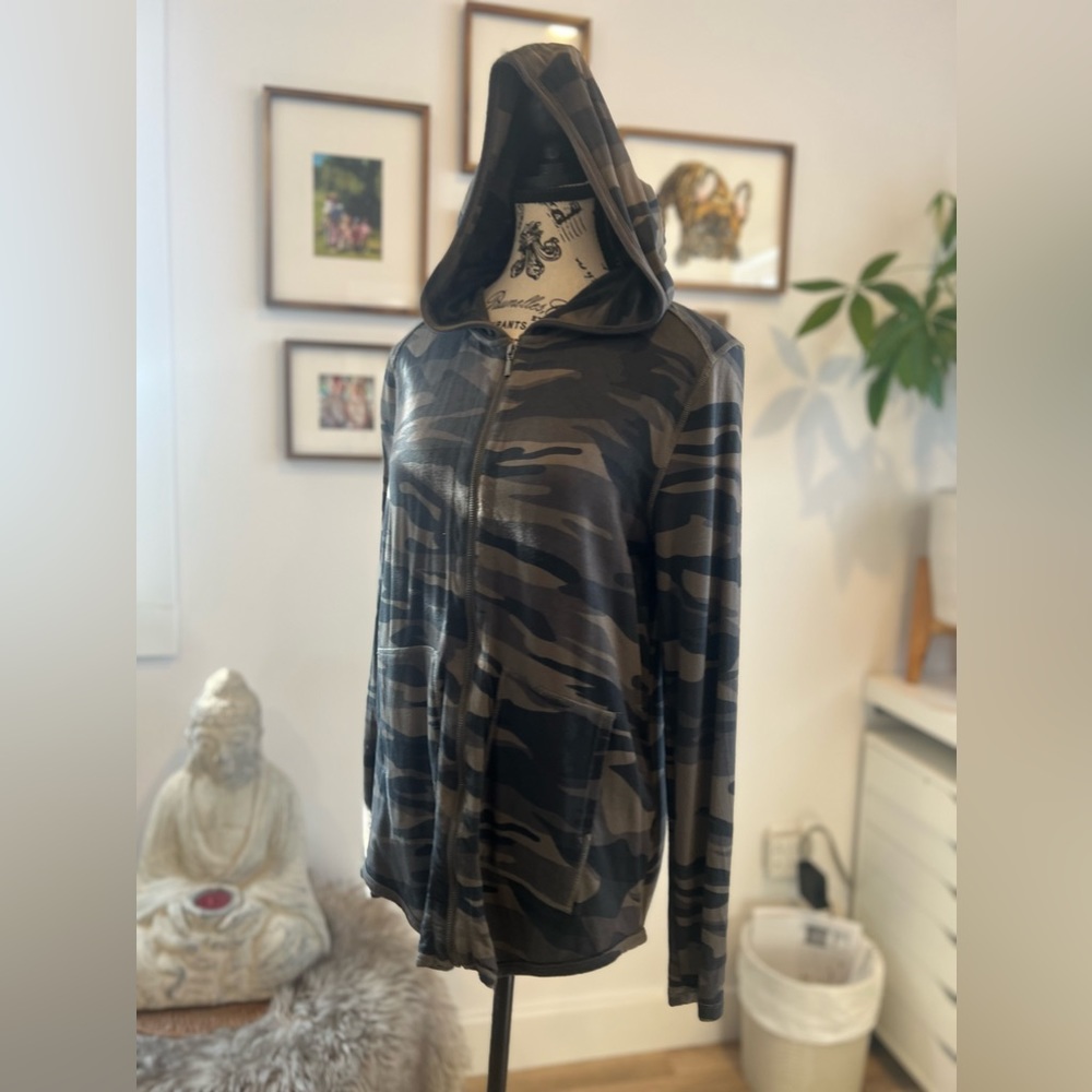 Carolina Belle camouflage hoodie in size medium.